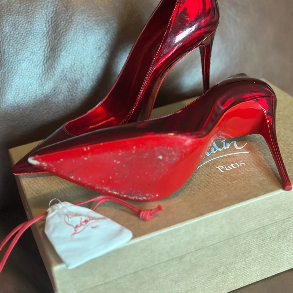 Christian Louboutin patent leather red pumps - Picture 4 of 4